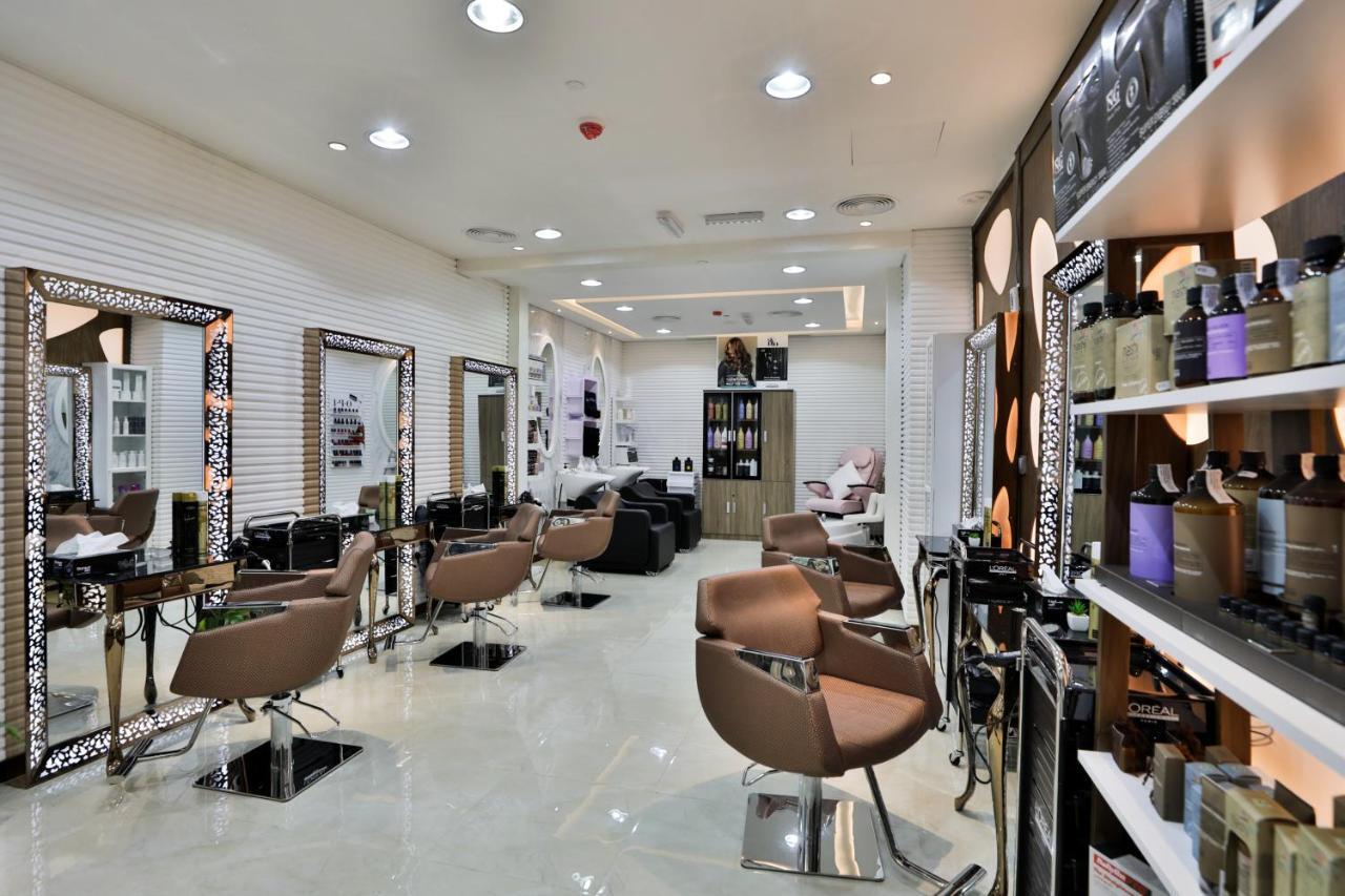 Vip Hotel Doha Qatar Exterior photo A salon in Dubai