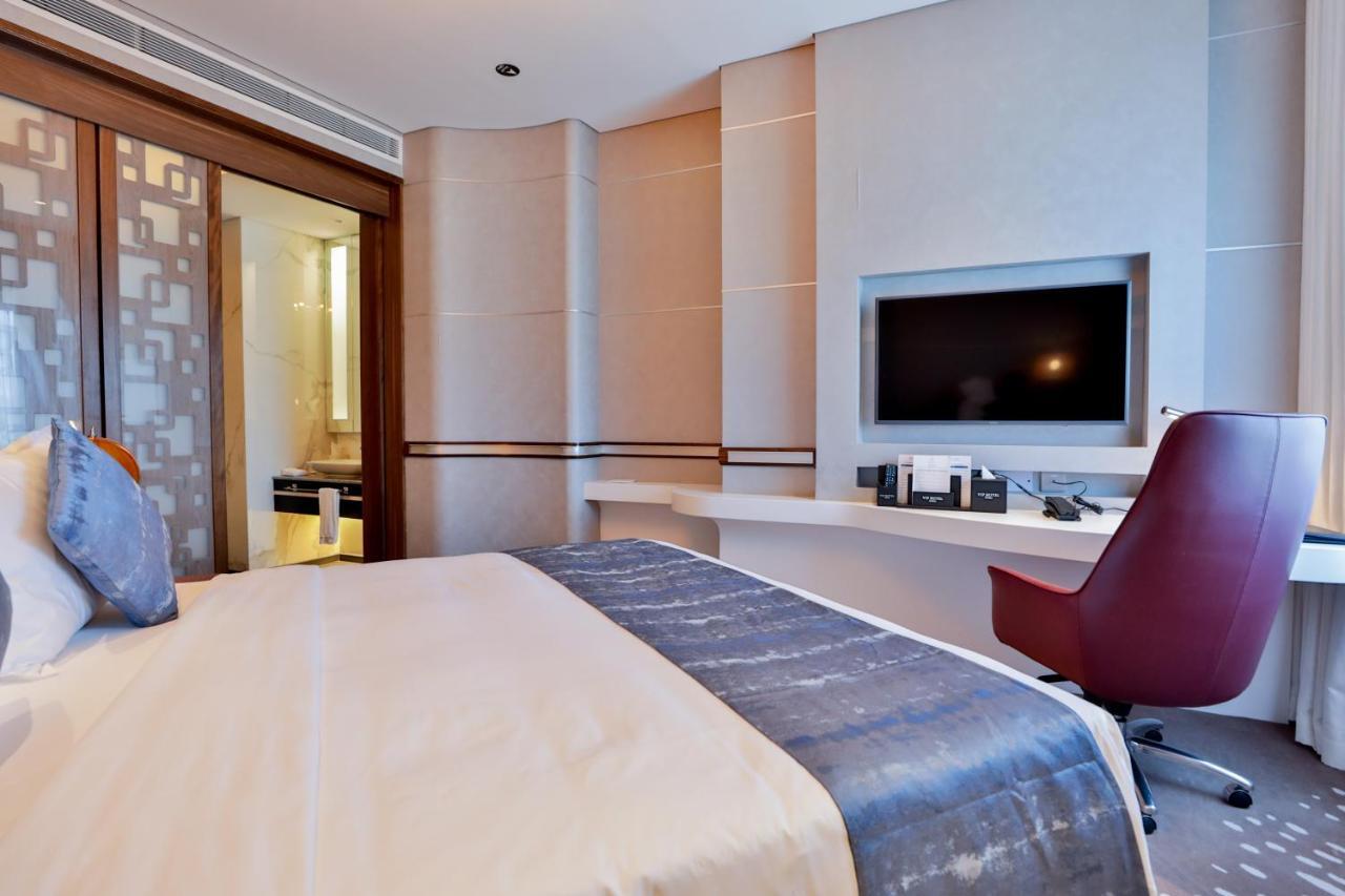 Vip Hotel Doha Qatar Exterior photo Deluxe Room